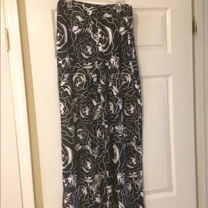LWD BKACK AND WHITE ROSE PALAZZO PANT 🖤🖤🖤🖤🖤🖤